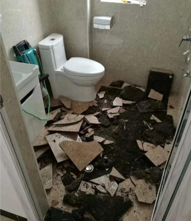 「」卫生间漏水到楼下，拆地面是唯一维修方式？今天就来告诉你答案！