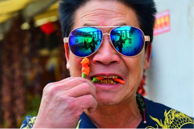 辣椒|那位不顾医生劝阻，每天吃5斤辣椒配白酒的李永志，现在如何？