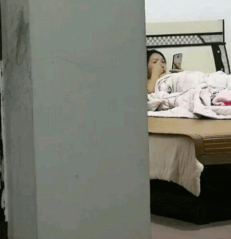 |“早餐店老板娘穿成这样，怪不得生意那么火！”哈哈哈哈哈哈！