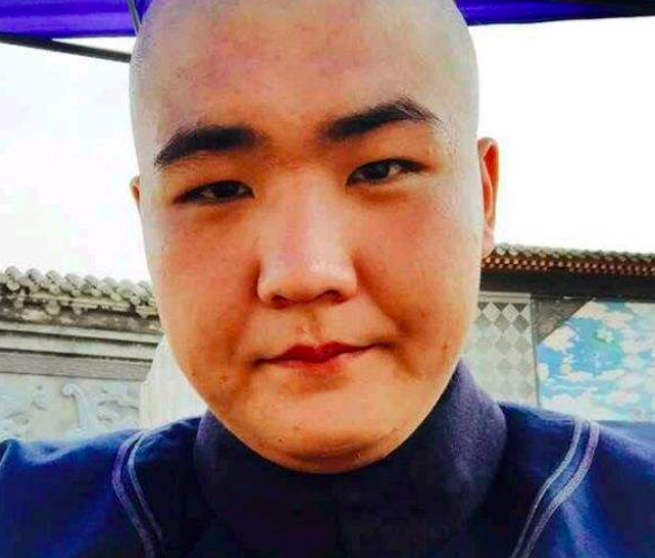 春晚|她7次登春晚,却拒绝为儿子铺路,儿子演“傻子”火了后才自报家门