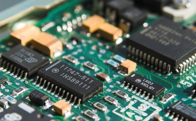 半导体|半导体投入是美国的1000倍！特朗普还能扳得动中国科技企业么