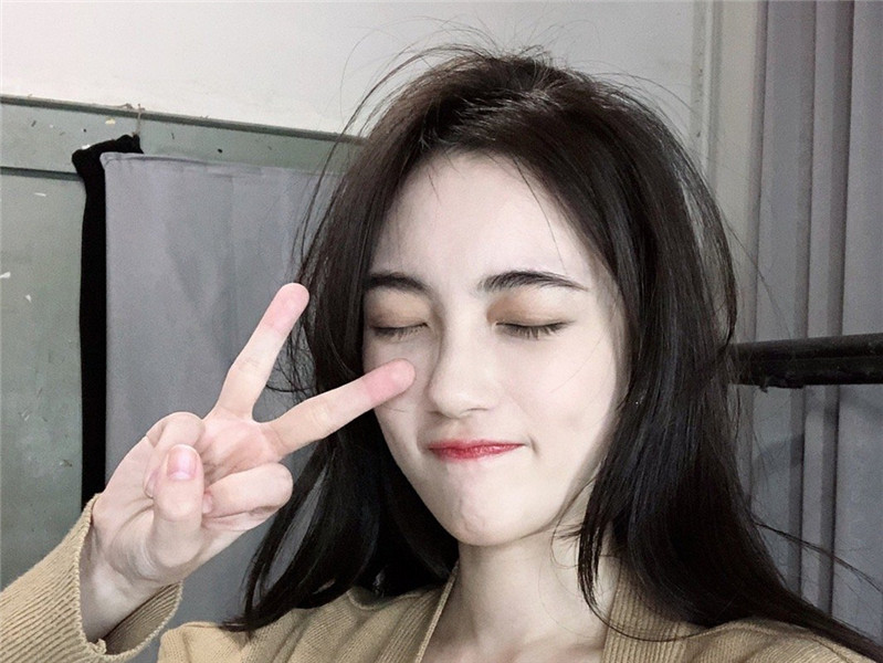 SNH48@曾是SNH48的顶级成员,为了高考放弃入团,现在反而更轻松