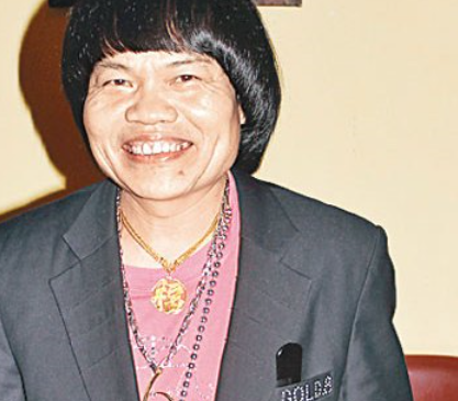 他被称为"香港最丑男人",被周星驰捧红,儿子帅气