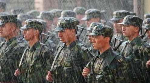 笑场：梁海源在《笑场》吐槽《向往的生活》太假，没有明星想种地