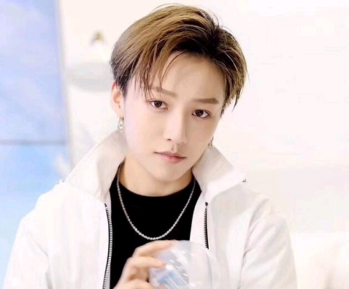 『刘雨昕』《这就是街舞》刘雨昕在哪一期 刘雨昕晋级了吗是哪个战队的