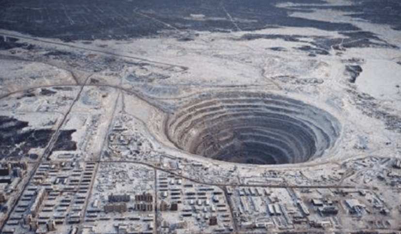 科学家@地心深处到底有什么？科学家：里面的东西足够吓退人类！