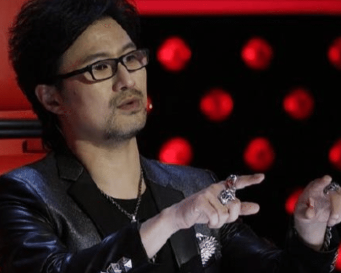 汪峰|他曾惨遭汪峰淘汰，如今却和汪峰“平起平坐”，真的是实力“打脸”