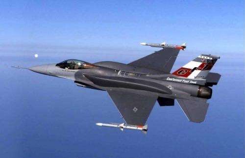 『歼-16』我国的歼-16为什么和原装的苏-30有所区别？哪个更好？