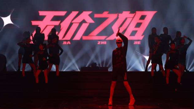 李宇春|华语乐坛再现抄袭事件!李宇春被指控抄袭,作曲人发文回应否认