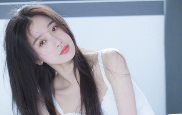 明星|四年前的《一年级》是有毒吗？素人全逆袭成当红明星，最看好的她却被人遗忘