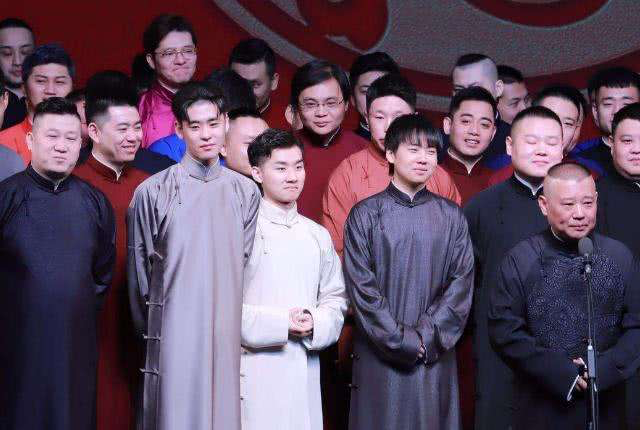 于谦|他给于谦铲了五年马粪才获得表演机会，如今成德云社最快活的人！