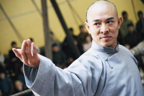 李连杰|有种“尴尬”叫鲁豫问李连杰爷爷是谁，李连杰：你们够胆播吗？