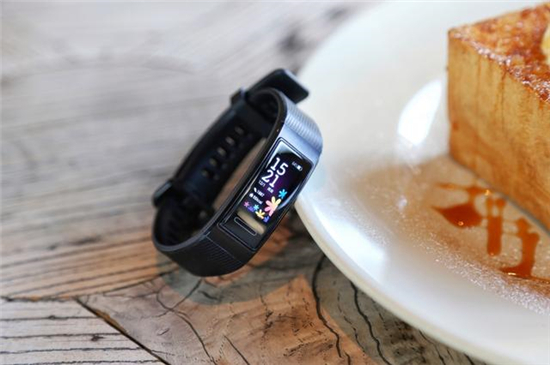 『华为手环』华为手环4 Por PK 小米手环4：运动冠军手环，到底花落谁家