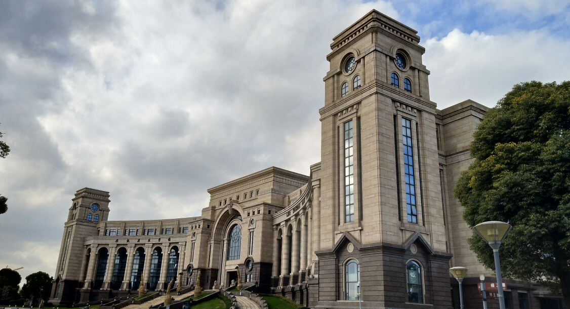 华为|复旦大学研究生怒怼华为：2w 月薪是侮辱价