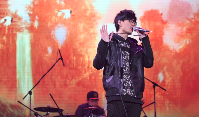 [许嵩]史上“最佛系”的歌手，不宣传、不包装、不跨界，演唱会却常常一票难求