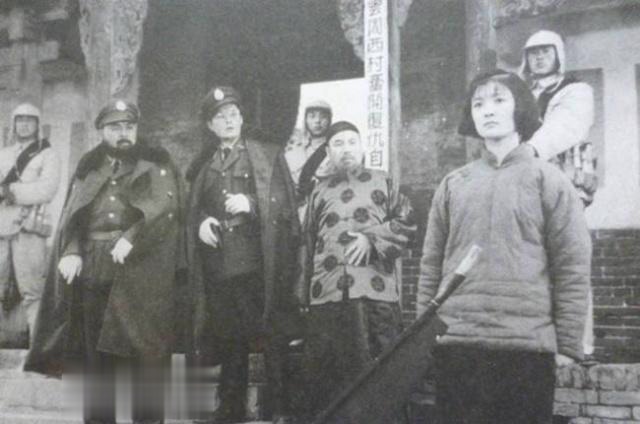 刘胡兰|毛主席为她题字，邓主席为她题词，江主席亦为她题字，她是谁呢？