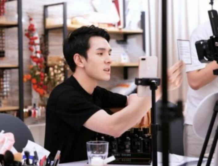 运动鞋界的“劳斯莱斯”:在外国被视为平价耐克,国内无人知晓