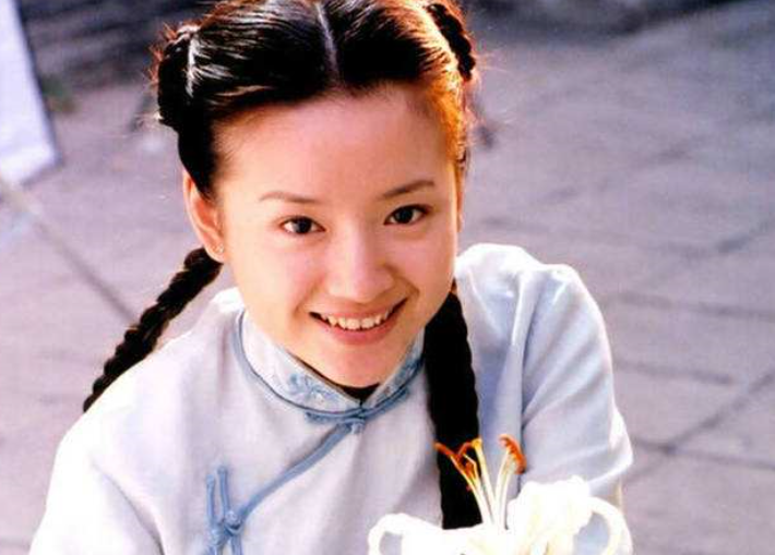 董洁@董洁年轻时有多撩？教科书式的演技堪称是经典，网友：“牺牲”还挺大