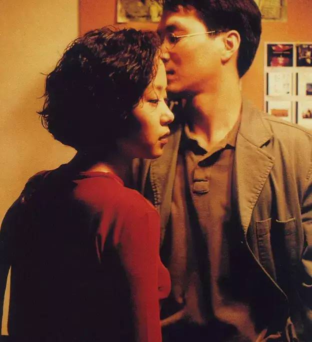 电影|所有想转型的男演员，都得和她“睡”一次…