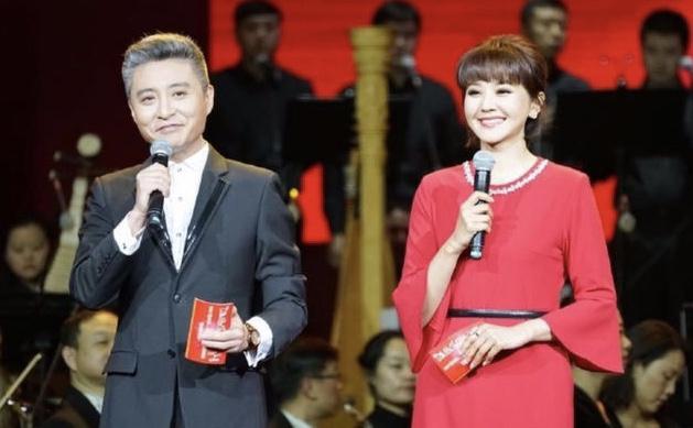 方琼|央视主持人的方琼隐婚18年，如今老公遭曝光，网友直呼竟然是他