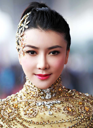 潘金莲|因演潘金莲走红，先嫁给一米侏儒男后嫁2米“巨人”，网友：“真会玩”！