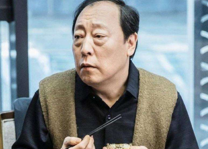 天龙八部|曾经搭档林志颖出演《天龙八部》，如今却无戏可拍沦为网红