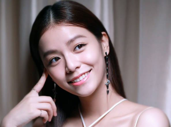 沈腾|离开沈腾后被彻底打回原形，扛不起票房的她，新片成绩不过千万！