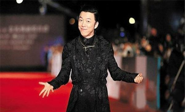 赵丽颖|原本是赵丽颖替身，赵丽颖怀孕后她迅速上位，如今人气堪比赵丽颖