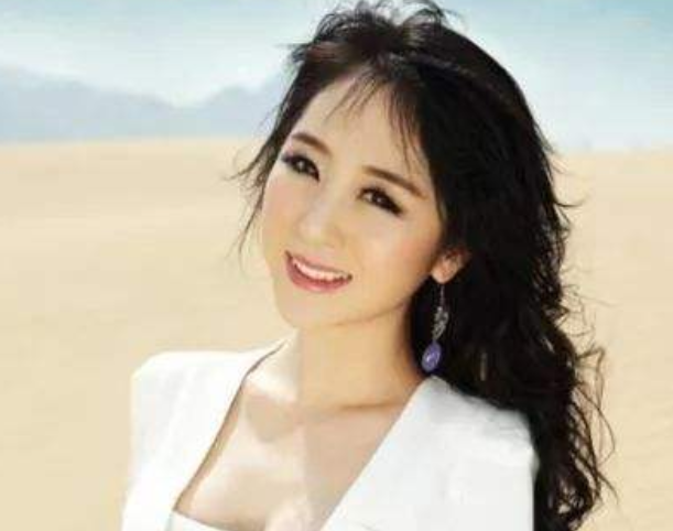 郭津彤|她28岁走红，32岁却抢别人老公，如今35岁沦为家庭主妇