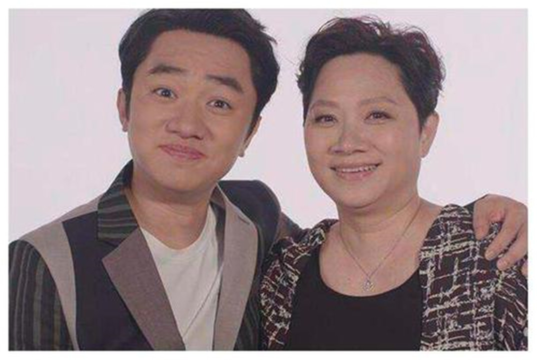 有种遗传叫王雷儿子,和父母高颜值"躲猫猫",长相一言难尽