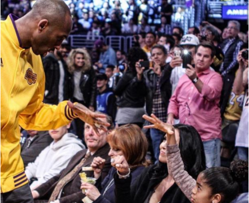 「瓦妮莎」科嫂改嫁？面对大家的承诺与红玫瑰，瓦妮莎给出回应，网友泪奔！