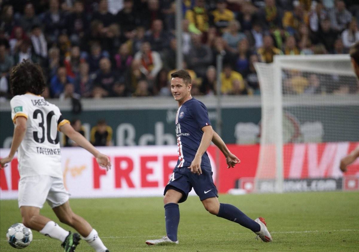 【埃雷拉】生涯末期转投巴黎，他能否焕发第二春？主帅：他会给我们帮助