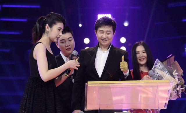 [付笛生]羡慕，那对唱《知心爱人》的夫妻，他们把日子，过得和歌词一样甜