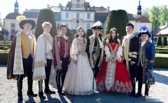 「王牌」火了就开始“耍大牌”?《奔跑吧》泥潭大战生图曝光,干净整洁玩不开!