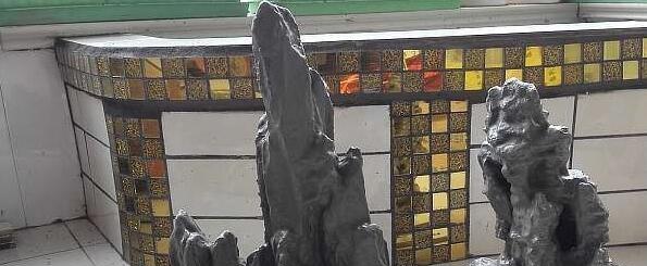 偷偷在阳台砖砌鱼池, 邻居来玩, 去物业把我投诉了