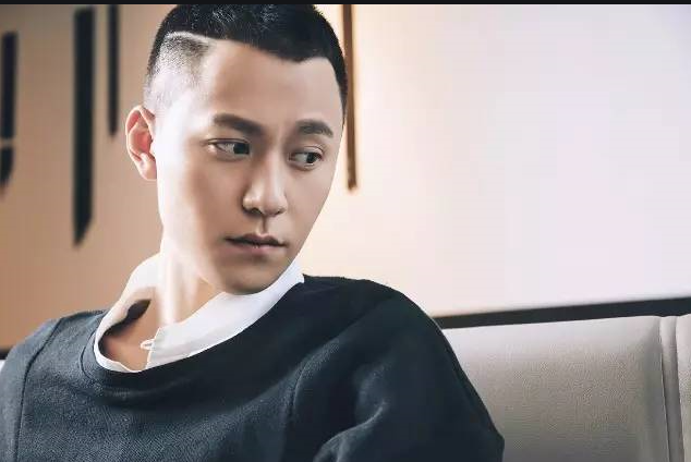 姐姐|她将弟弟带入娱乐圈，如今自己却不温不火，弟弟却是大红大紫