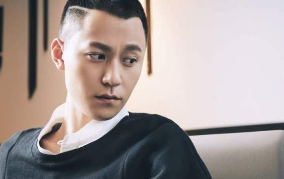 #演艺圈#她为了弟弟推掉多部戏，如今弟弟大红大紫，自己却默默无闻