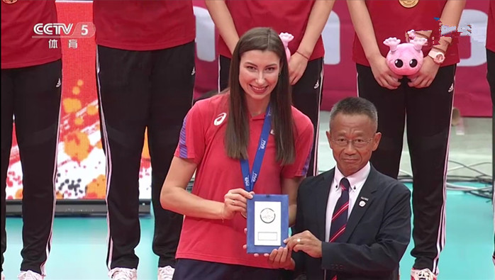 【颜妮】解析/为什么中国女排副攻四小天王人数众多，却接不了颜妮的班？