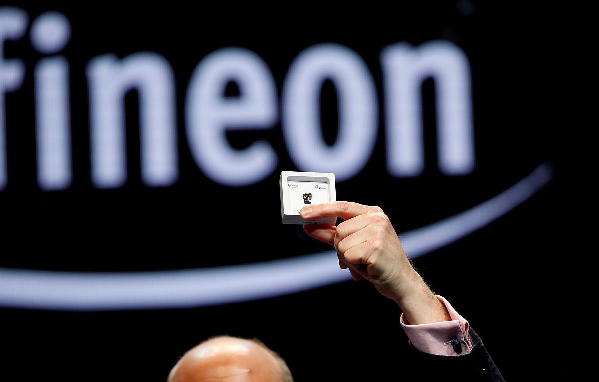 芯片|芯片巨头坐收渔翁之利，华为迎来新机遇，没用美国技术就是硬气