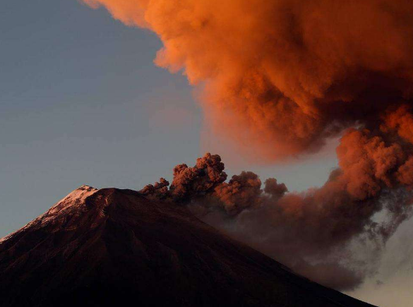 『科学家』2020年的灾难什么时候到头？科学家发现不祥信号，火山正蠢蠢欲动！
