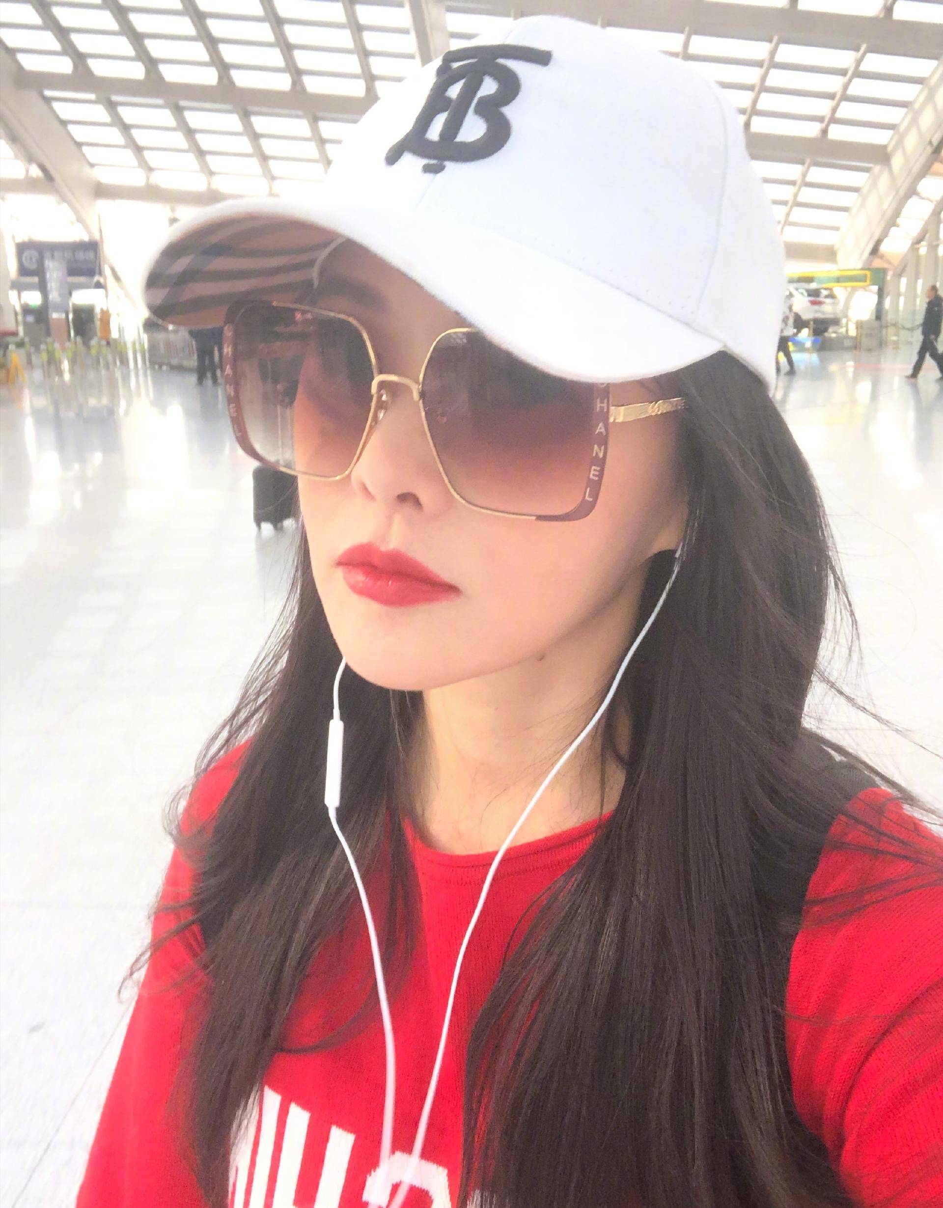 伊能静:52岁伊能静宝刀未老,气质不输当年,情商智商齐在线