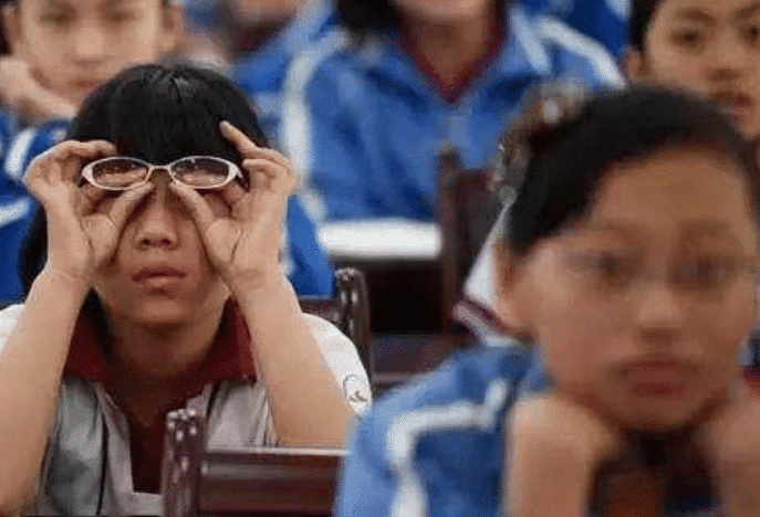 #高血压#十年前用激光治近视的那群人现在怎么样了?知乎网友:后悔了!