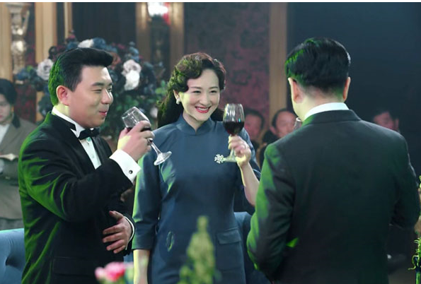 姐姐|她将弟弟带入娱乐圈，如今自己却不温不火，弟弟却是大红大紫