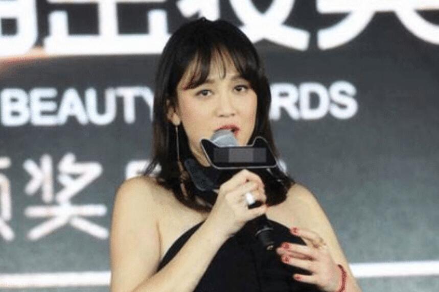 陈乔恩|41岁陈乔恩不能再胖了，麒麟臂加水桶腰，明星变大妈也可以很简单