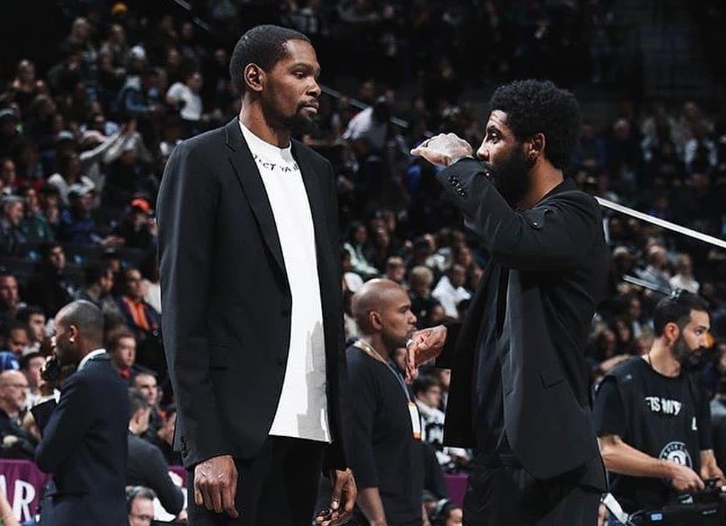 凯里·欧文|连续发声力挺老詹，你真的太善良了！选择和欧文搭档，请别后悔