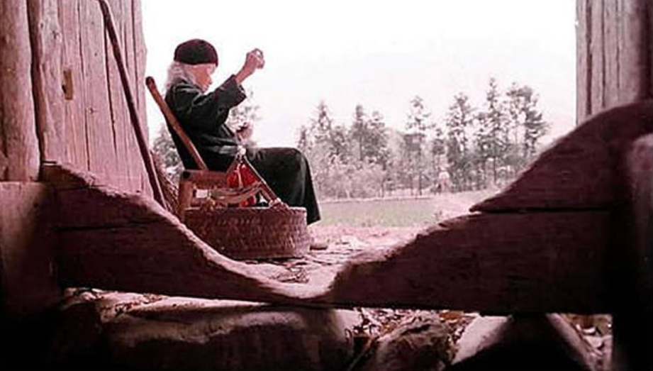 颜夕趣史|丈夫新婚后参军，妻子家中痴情等待65年，重逢后丈夫已成别人丈夫