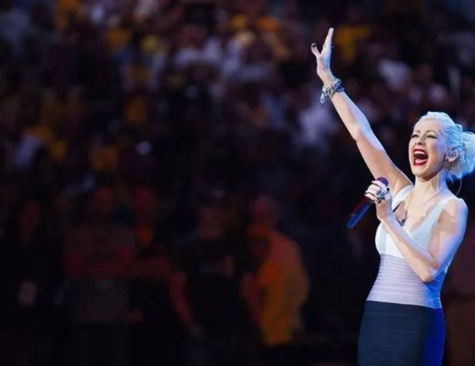 克里斯蒂娜·阿奎莱拉▲歌手克里斯蒂娜·阿奎莱拉,传说中的乐坛“五八”巨星