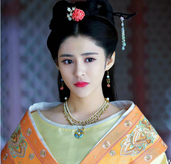 何老师悉心挑选的"四小天鹅",三位已大红大紫,唯独最美的她被人遗忘!