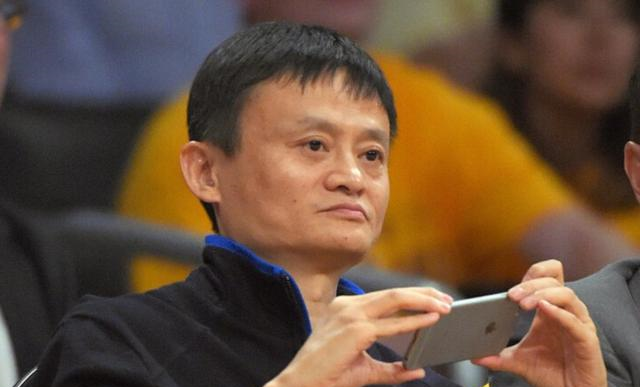 支付宝■支付宝第一个用户，马云奖励会员时效102年，另一人拥有千万额度