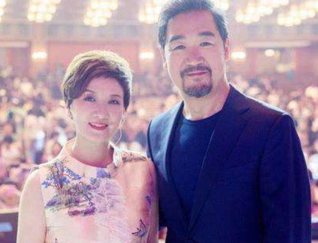 邓婕|62岁邓婕前夫,离婚后身价上亿,如今再谈邓婕直言自作自受